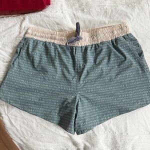 Glyder Teal Patterned Elastic-Waist Athletic Shorts with Cream Band